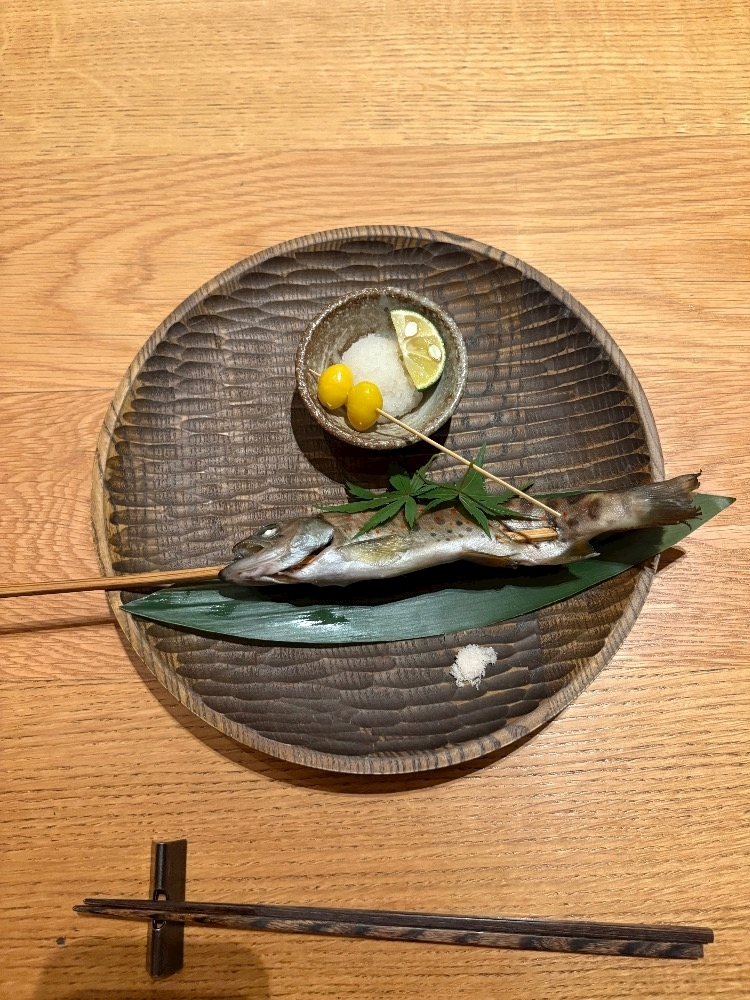 佐野 エマ