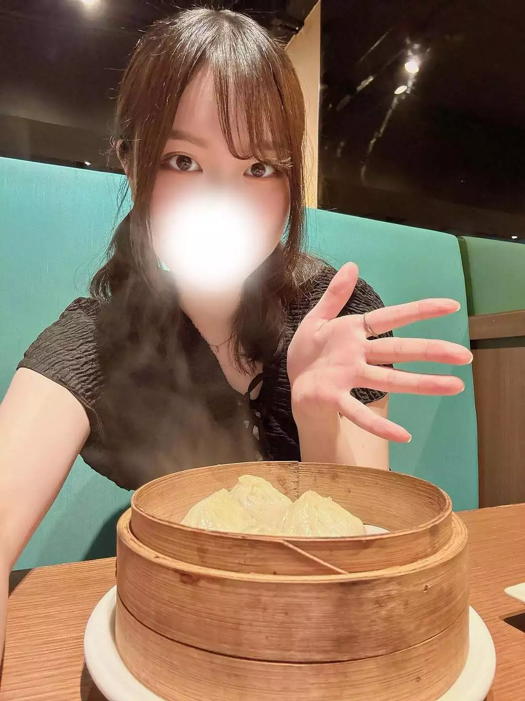 にこ