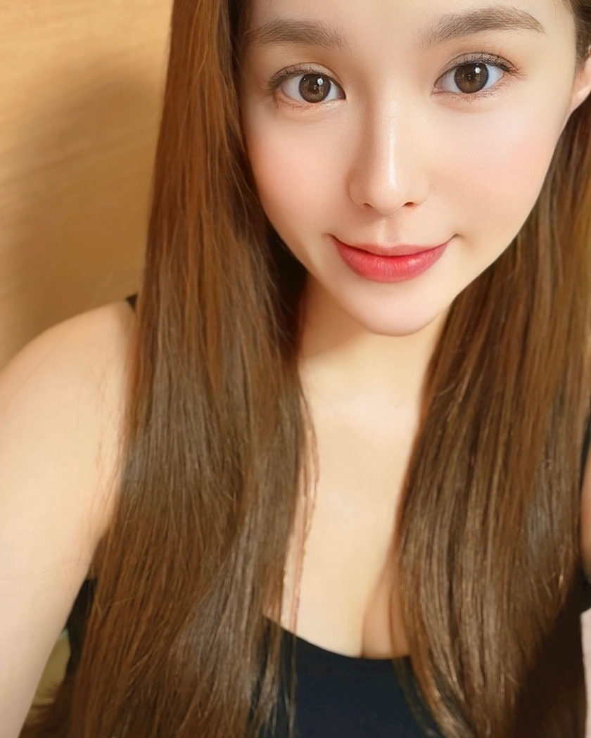 黒輝 りさ