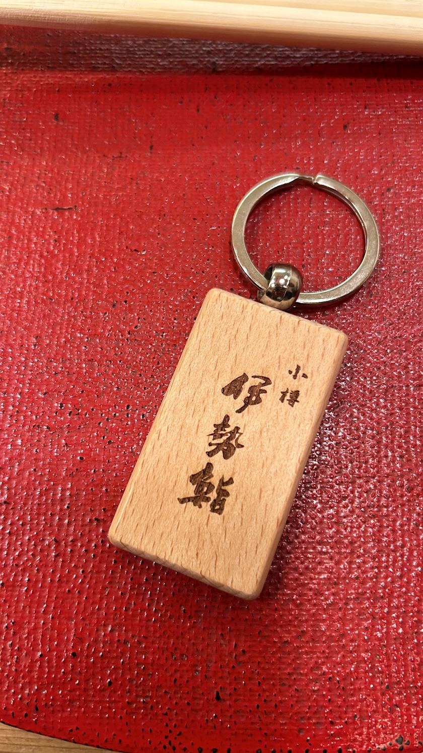 泉 りさ
