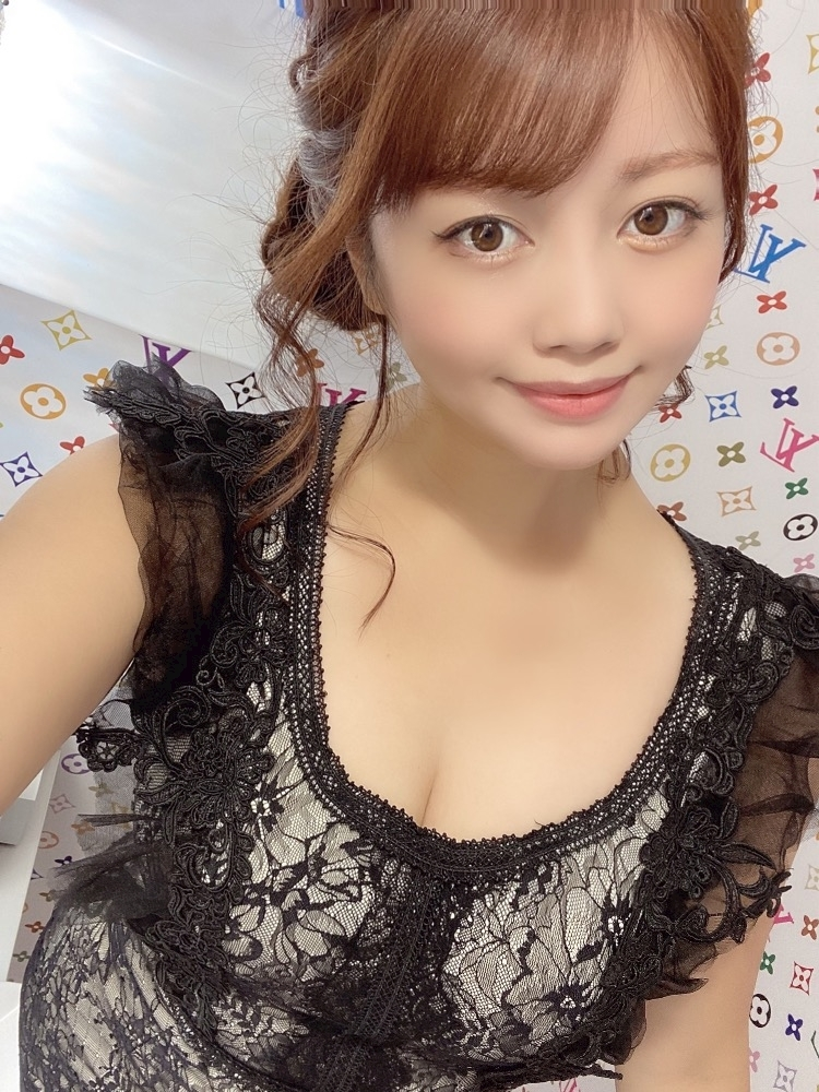 妃 えりな