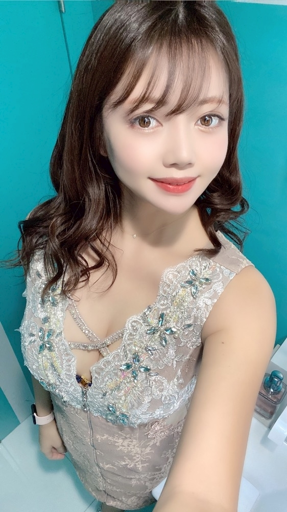 妃 えりな