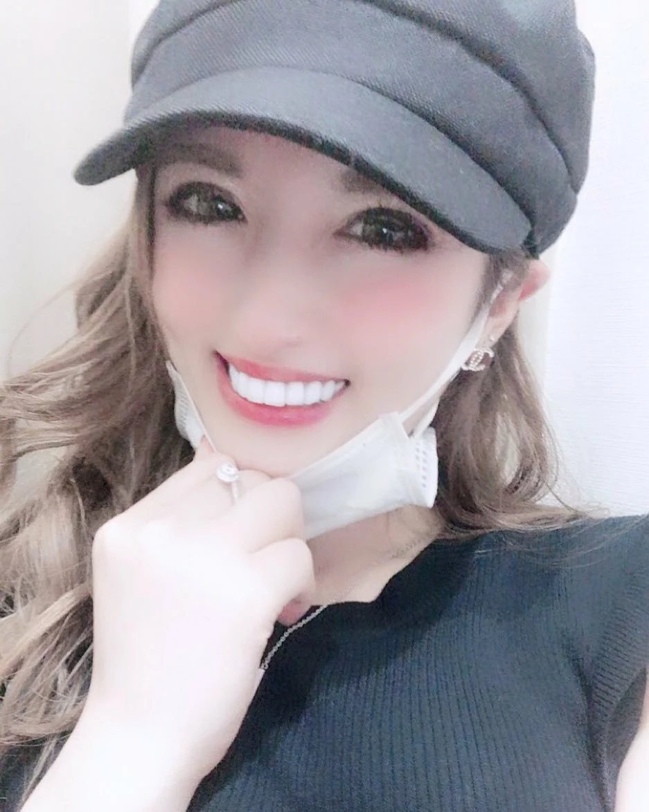 一咲 エム