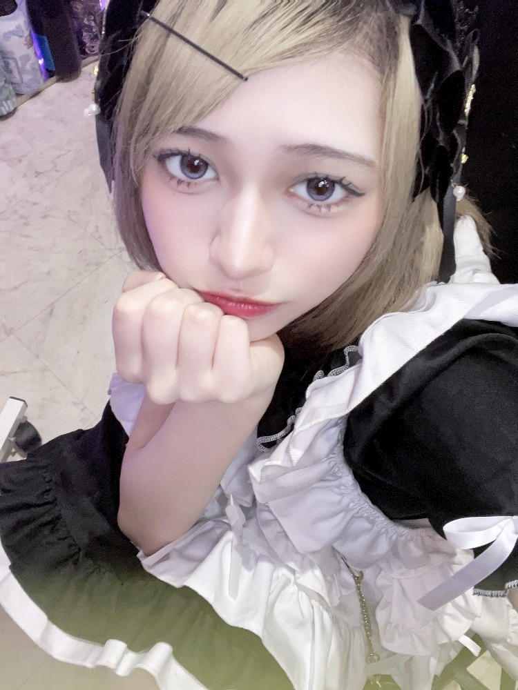 てぃな
