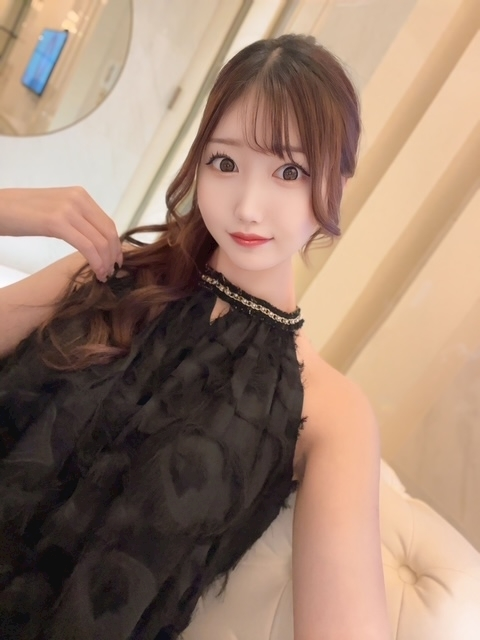 美波 ななみ