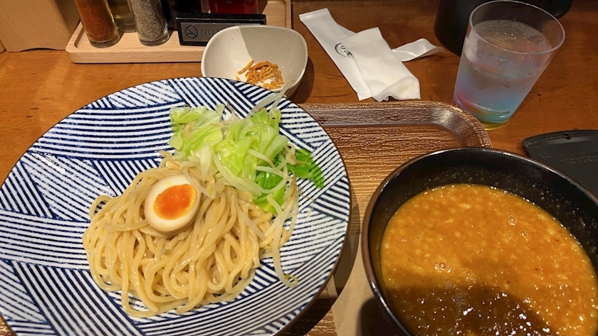 めい