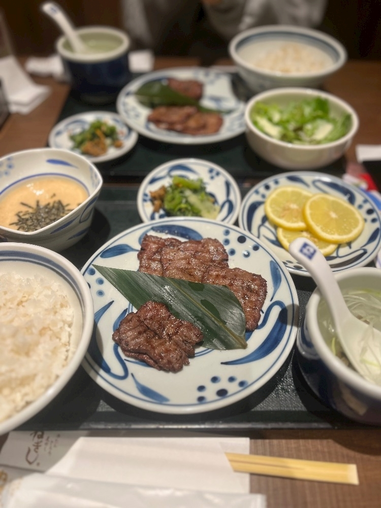 りあら