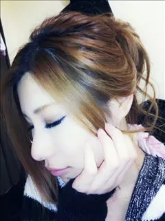 愛羽 仁美