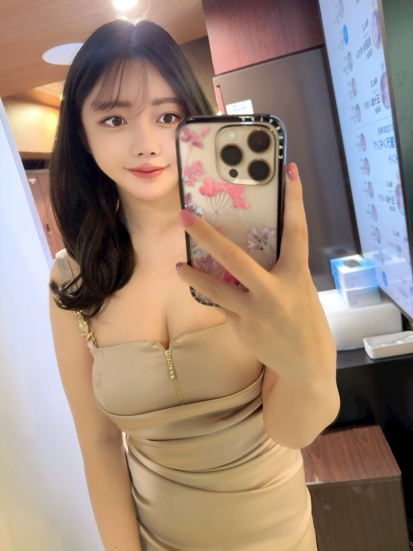 妃 えりな