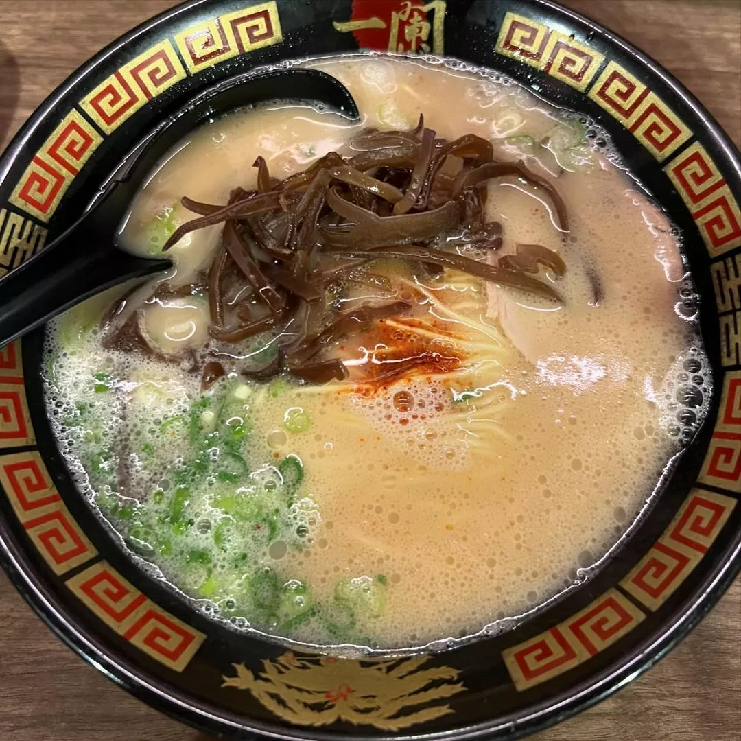 マユ