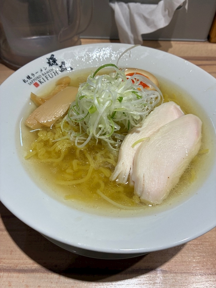 泉 りさ