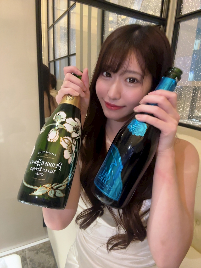 天乃 りさ