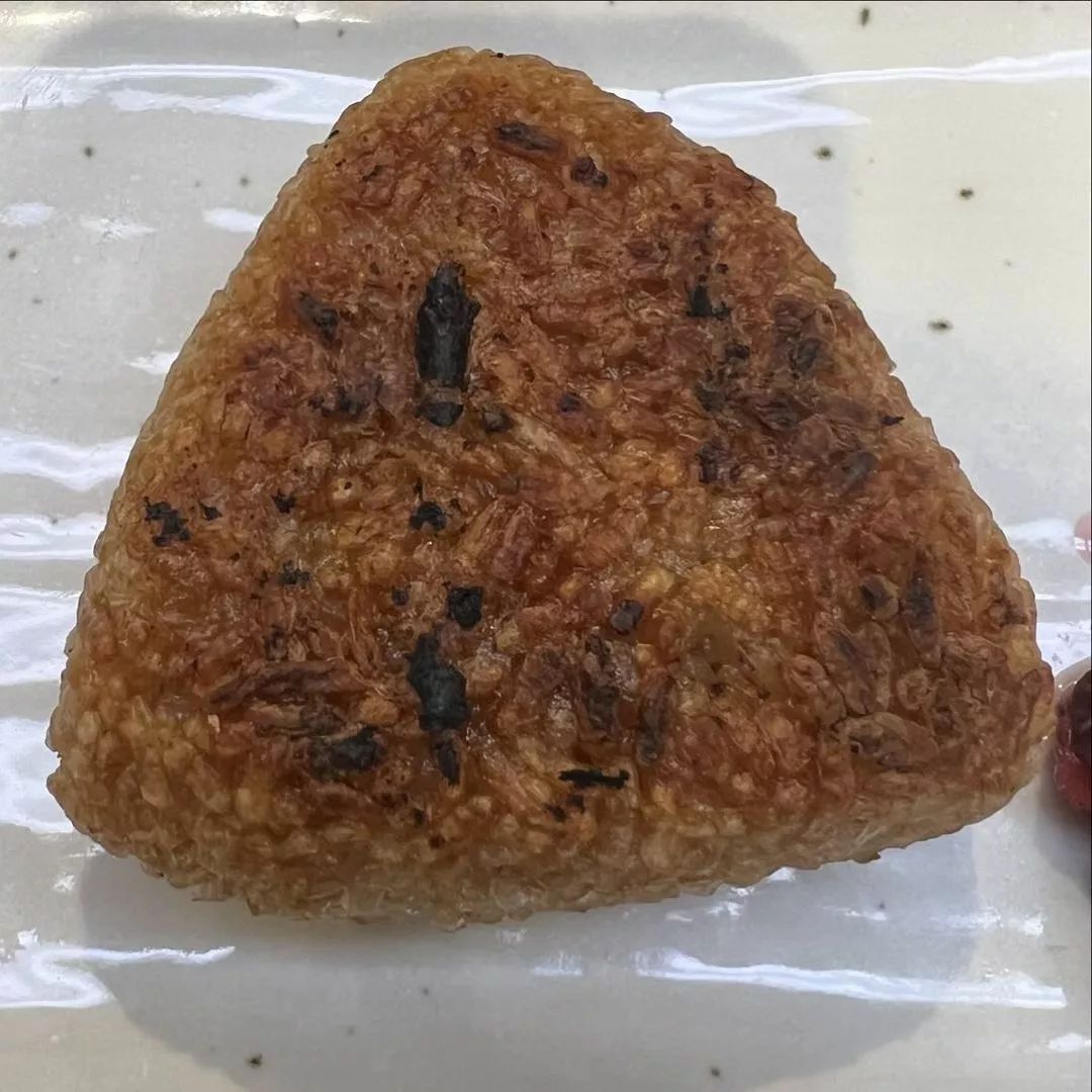 マユ