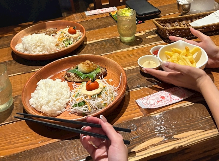 乙川 ゆあ