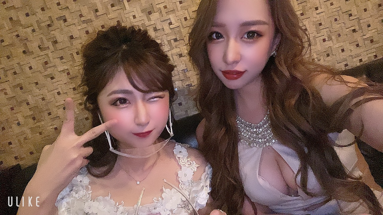 由依