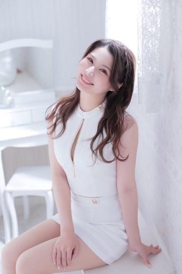 足立 はな