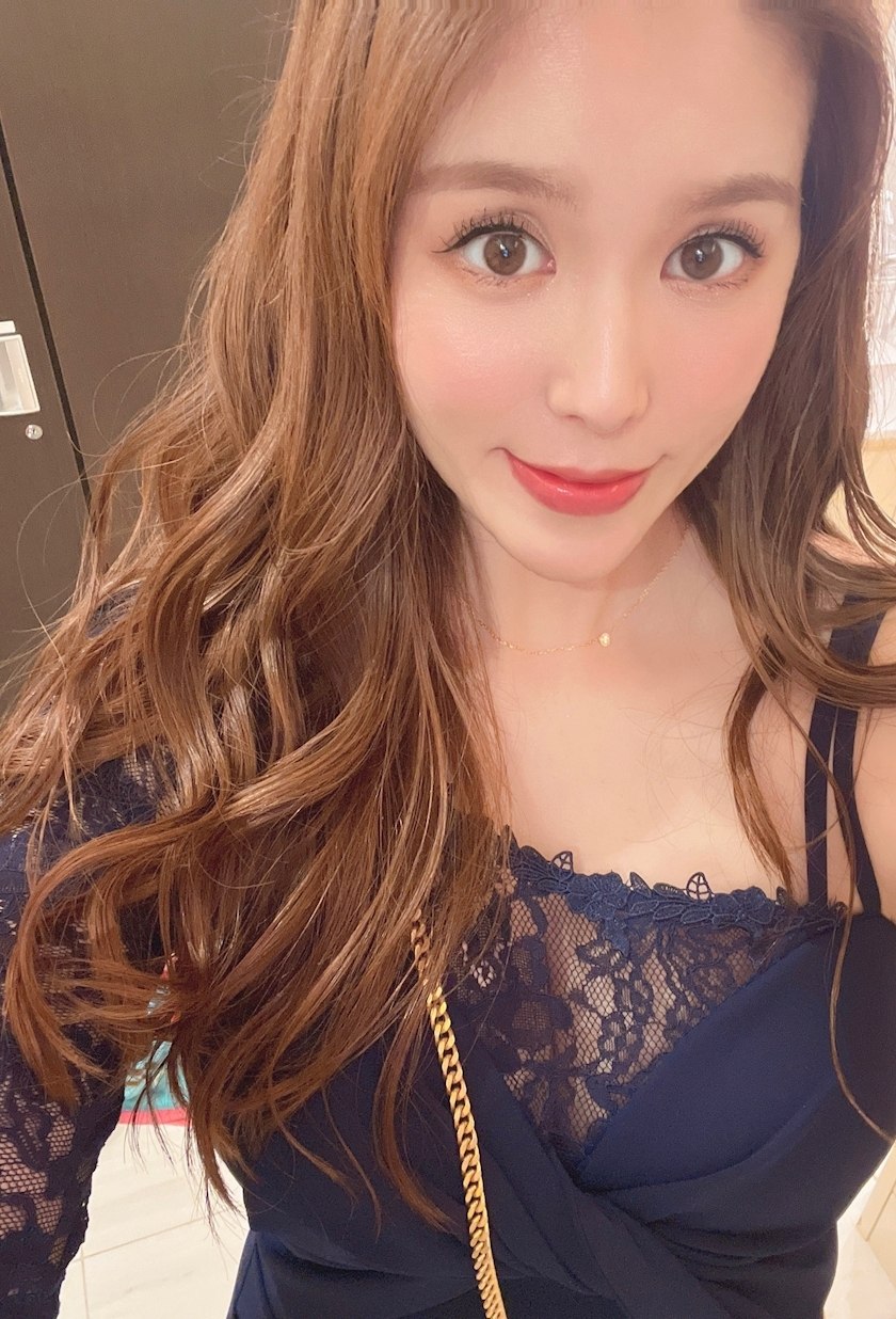 黒輝 りさ