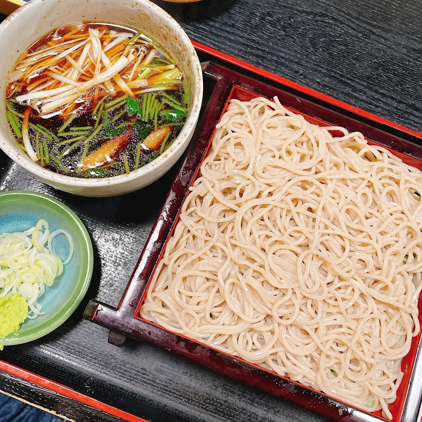 愛羽 仁美