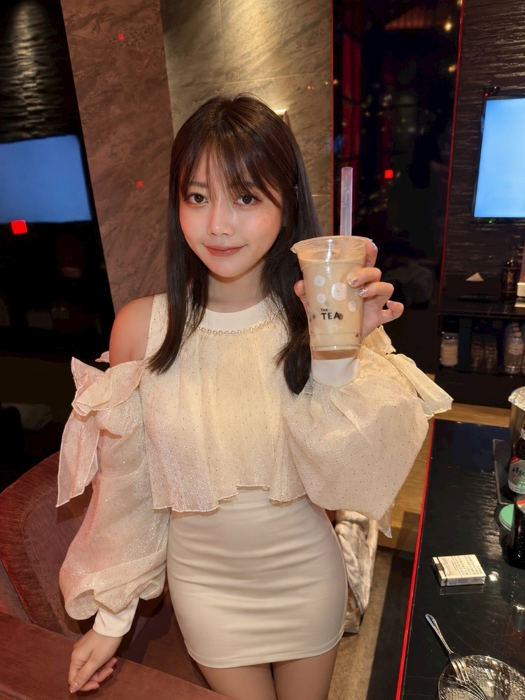 妃 えりな