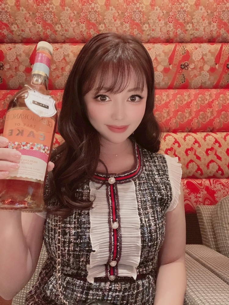 妃 えりな