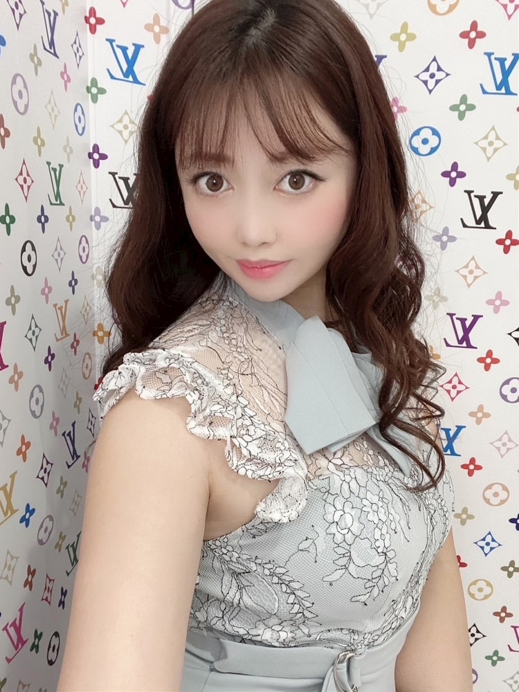 妃 えりな