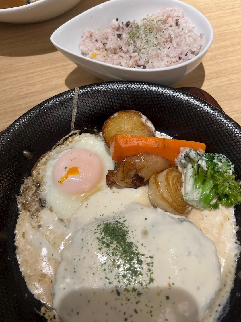 黒輝 りさ