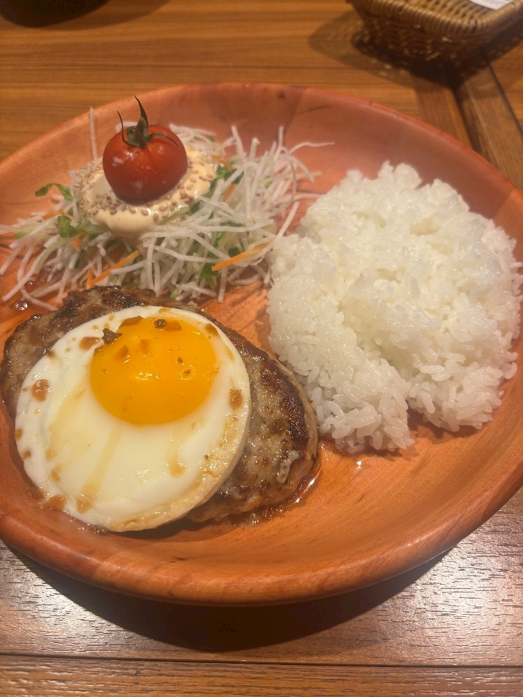 三鷹 真綺