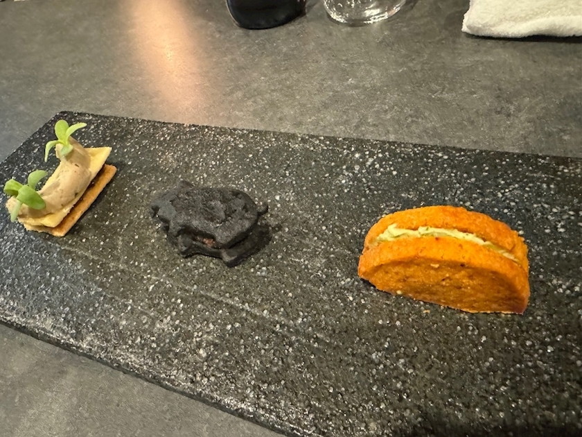 葉月 まお