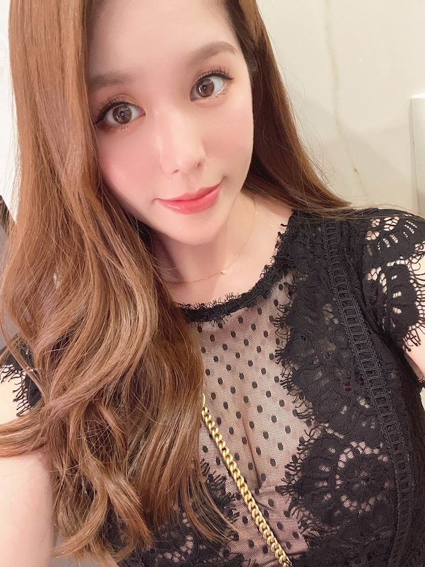 黒輝 りさ