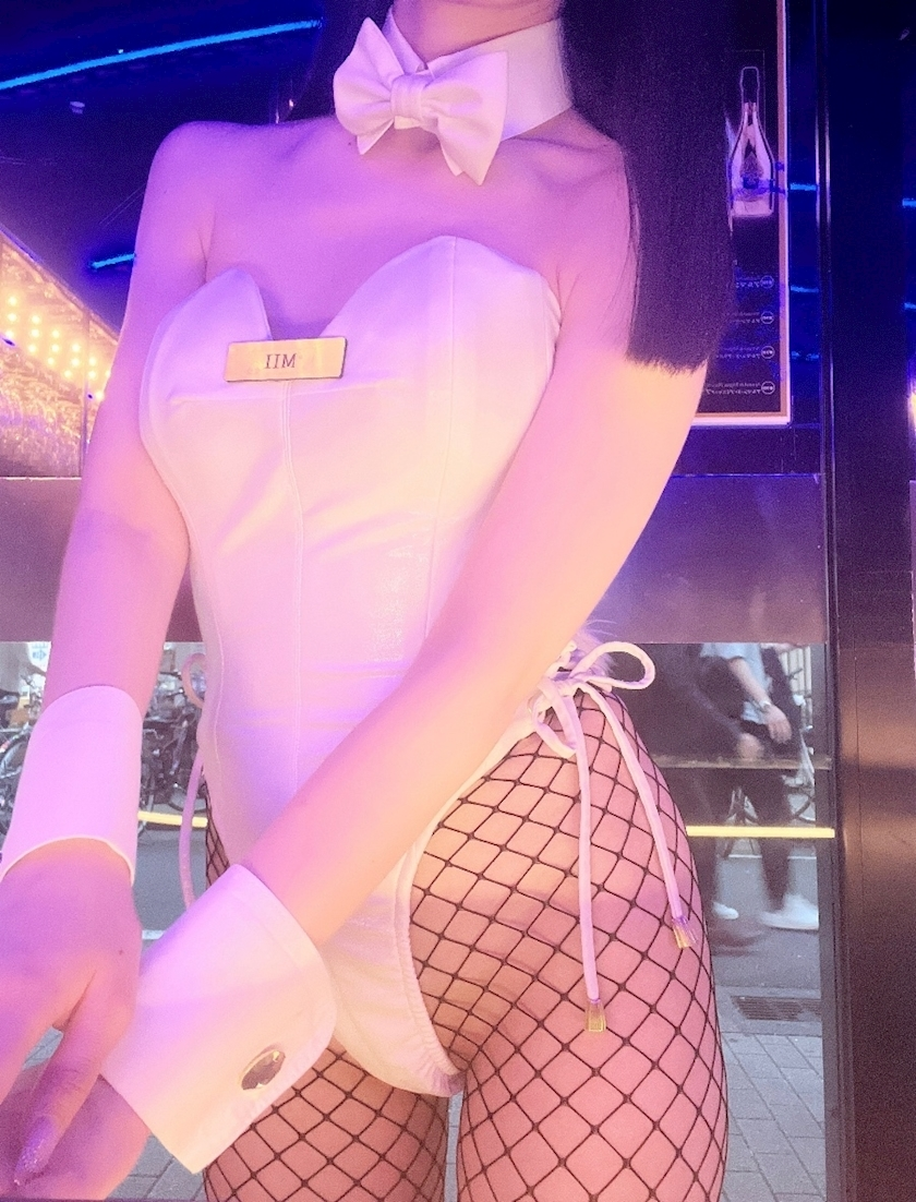 みい