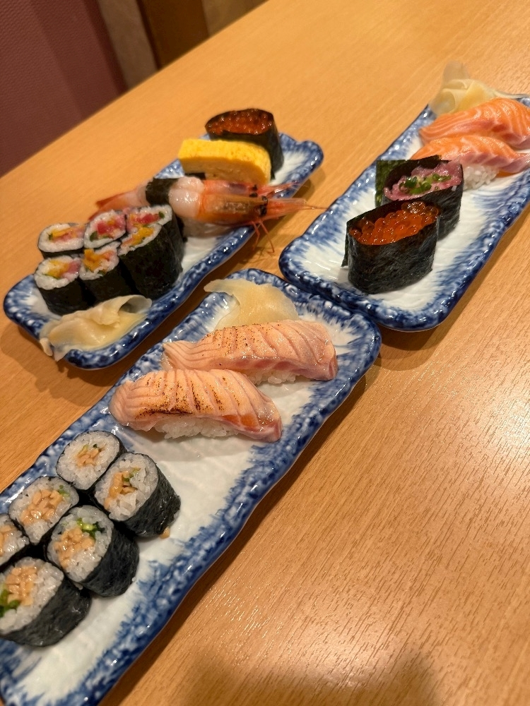 ティラノまな