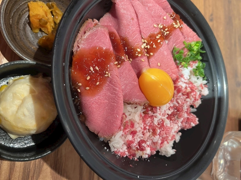 黒輝 りさ