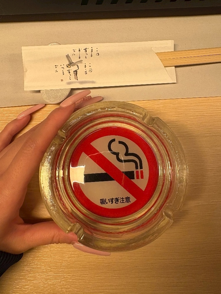 佐野 エマ