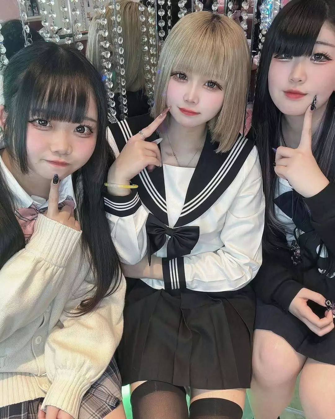 にこ