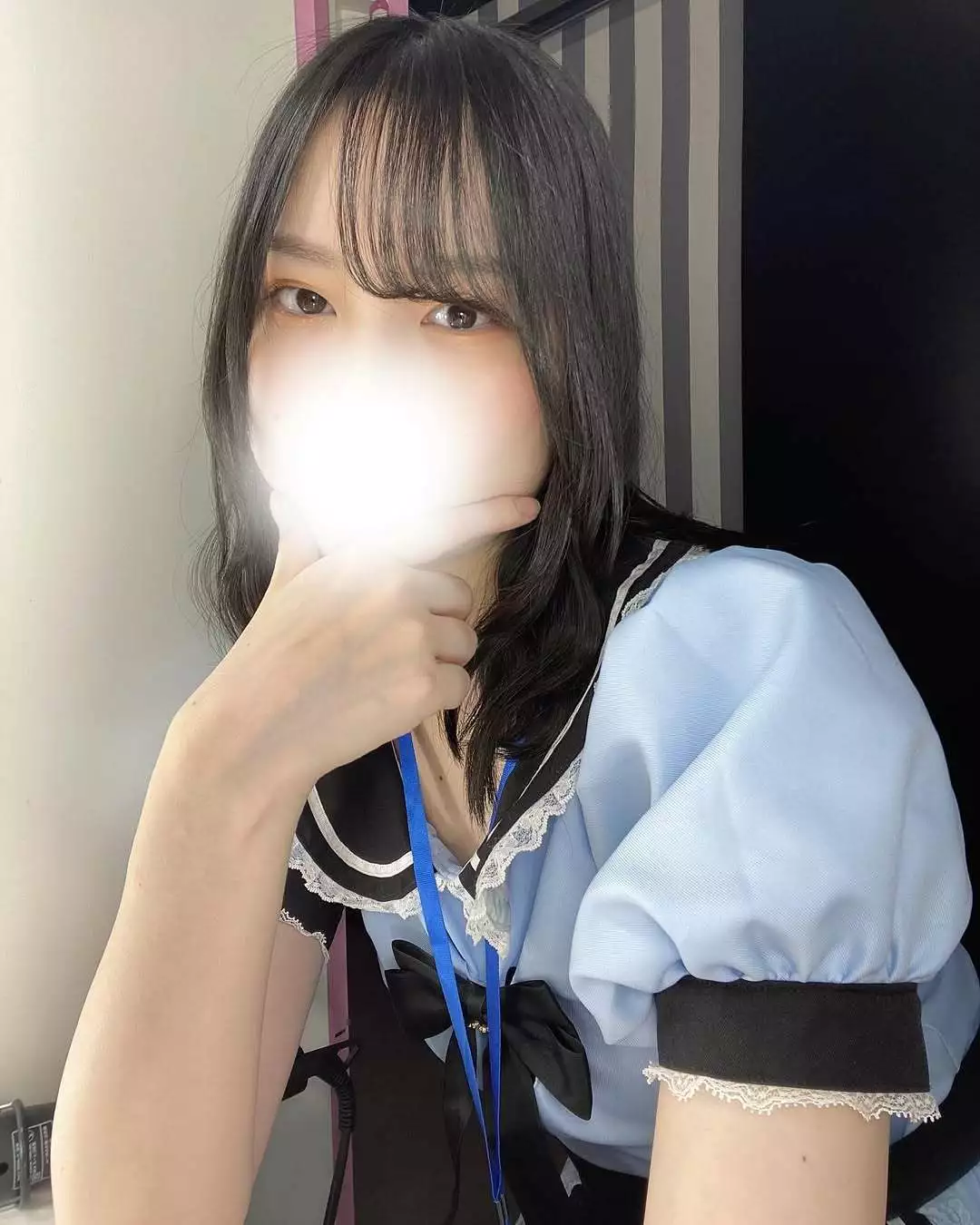 にこ