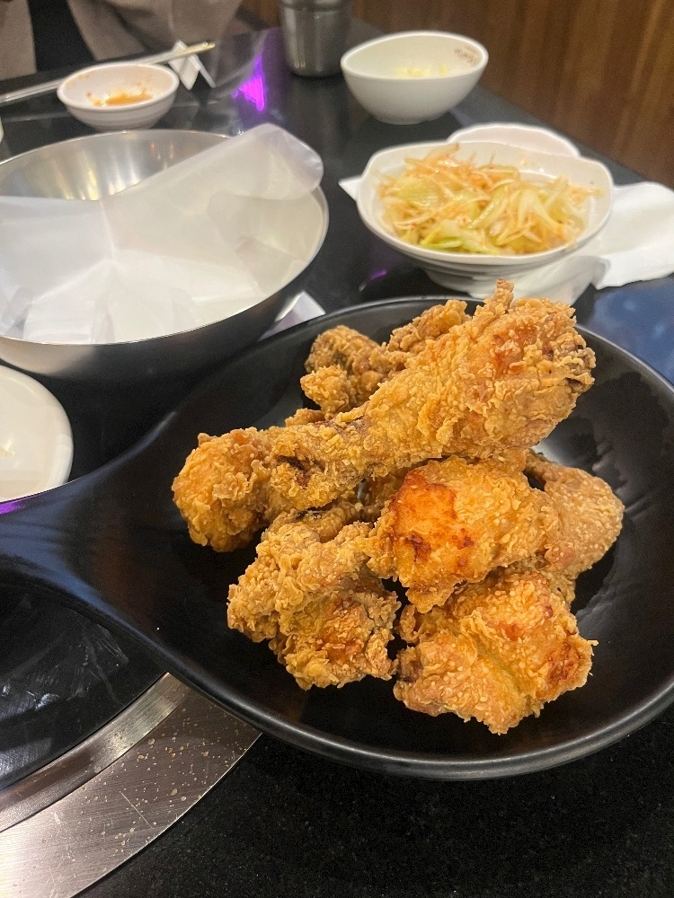 あきら