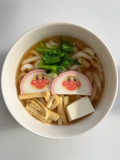 えみり