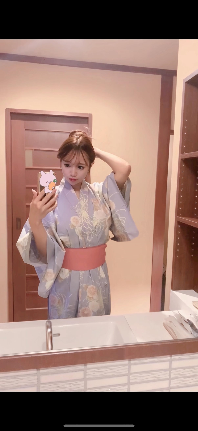 葉月 りほ