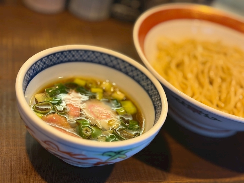 めい