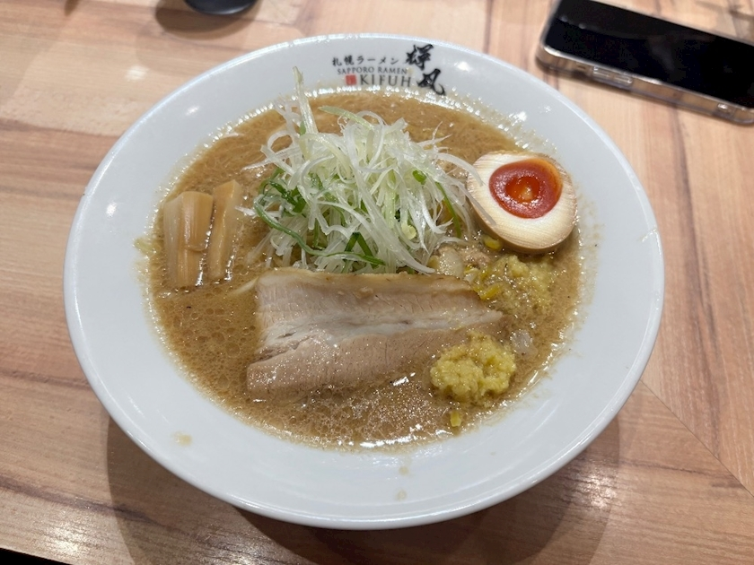 涼夏 みな