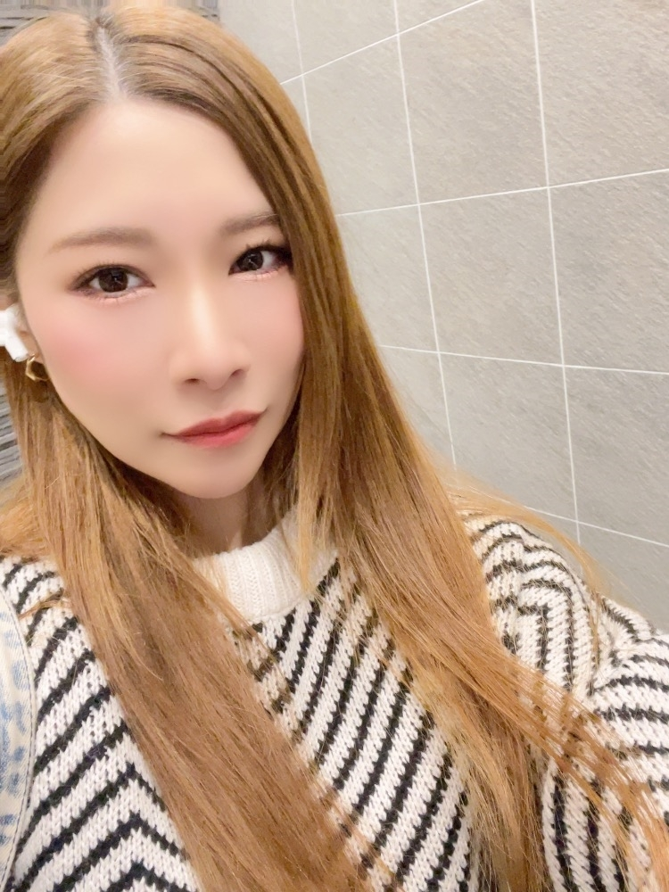 愛羽 仁美