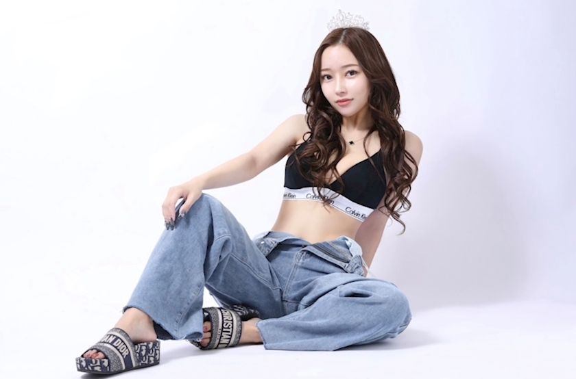 白崎 ゆあ