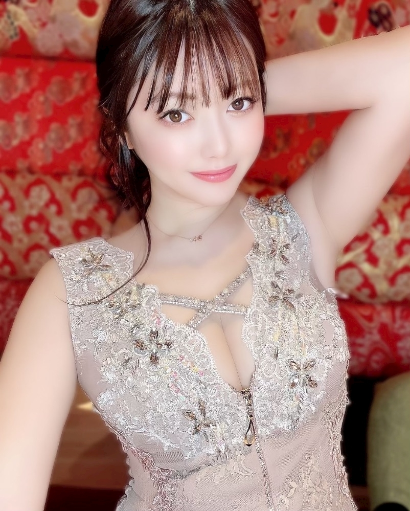 妃 えりな