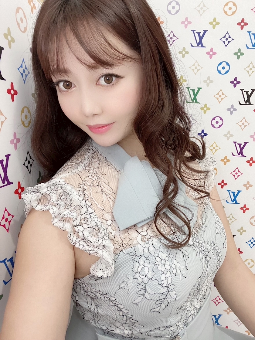 妃 えりな