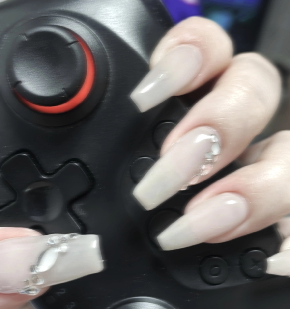 R