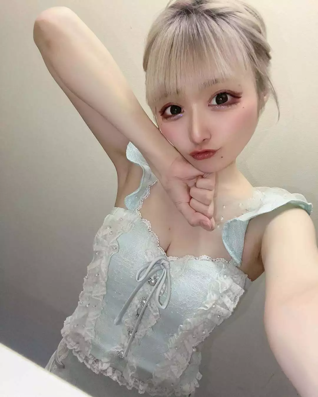 雛鶴 めい