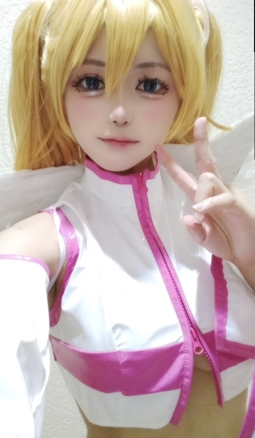 にこ