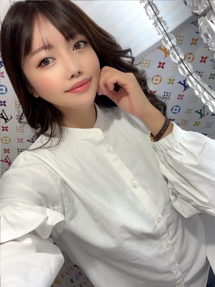 妃 えりな