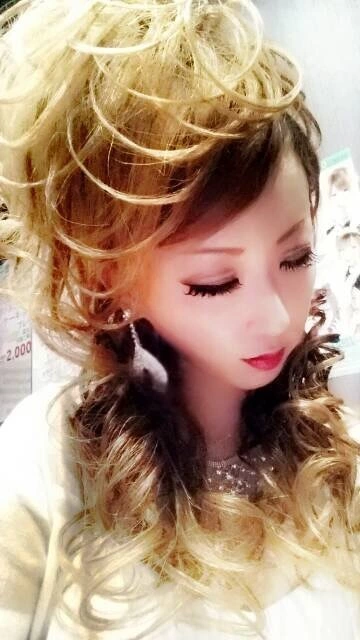 妃 えりか
