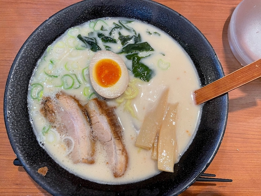 朝倉 しおり